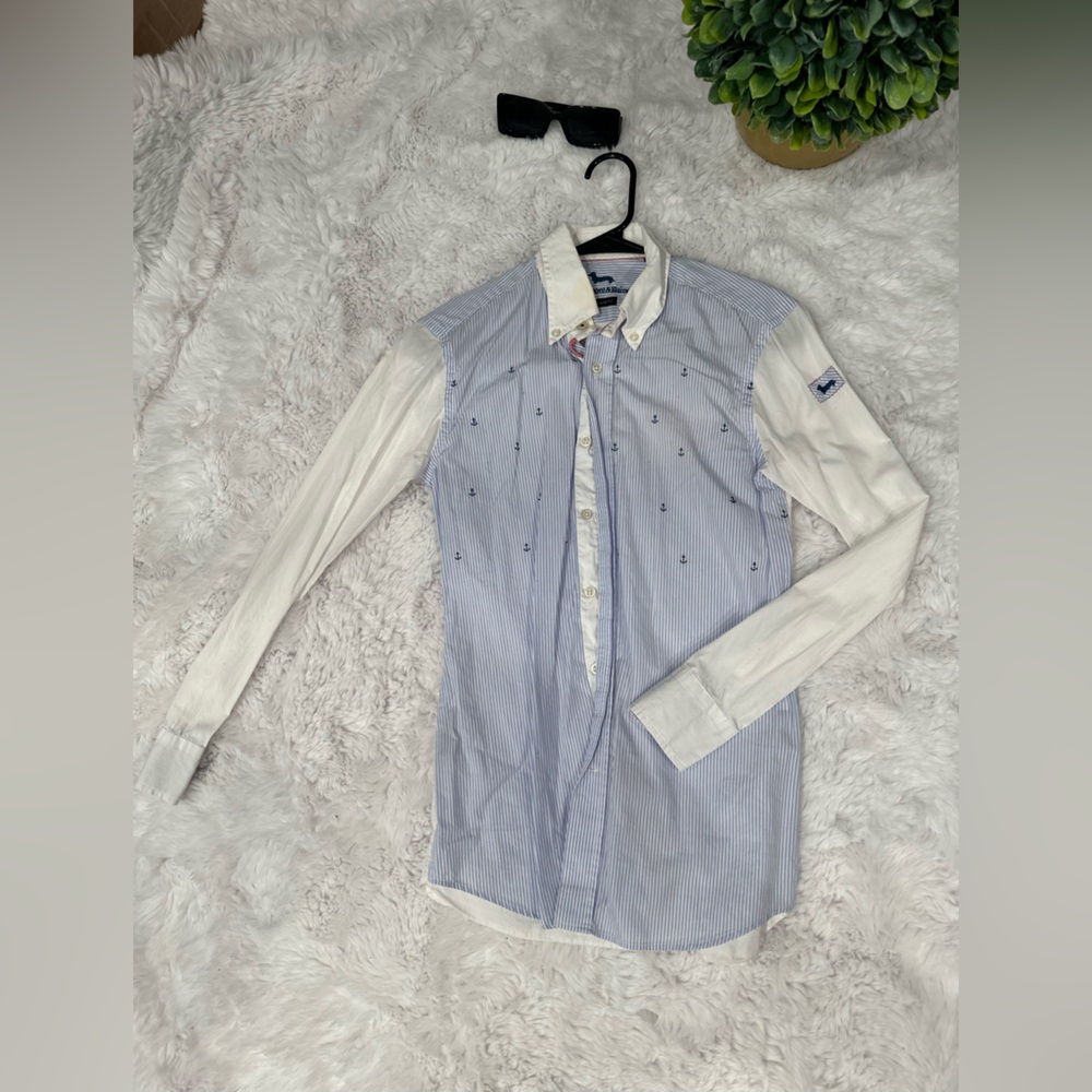 Harmont & Blaine Blue and White Striped Shirt
